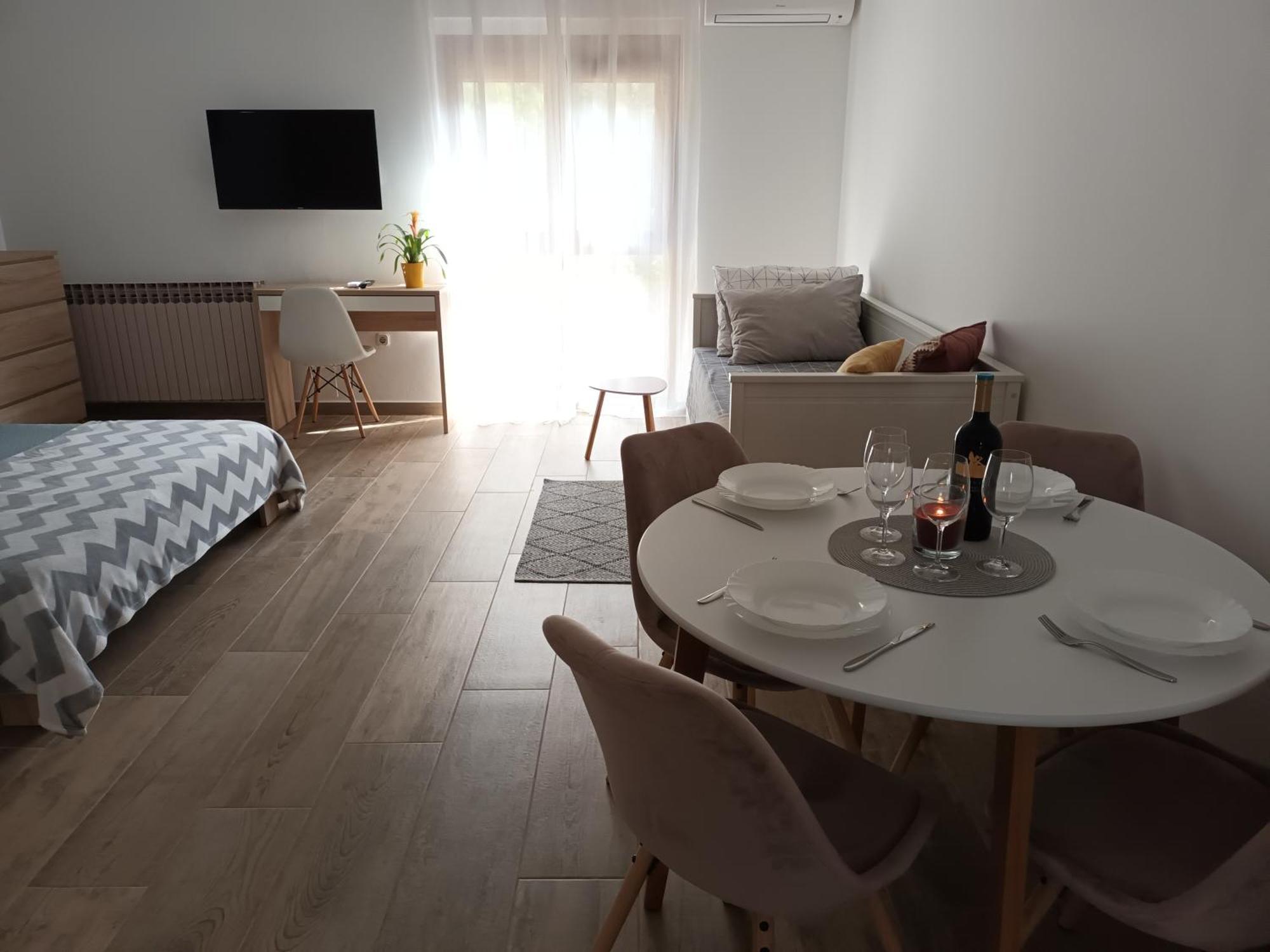 Studio Apartman Dori พูลา ภายนอก รูปภาพ