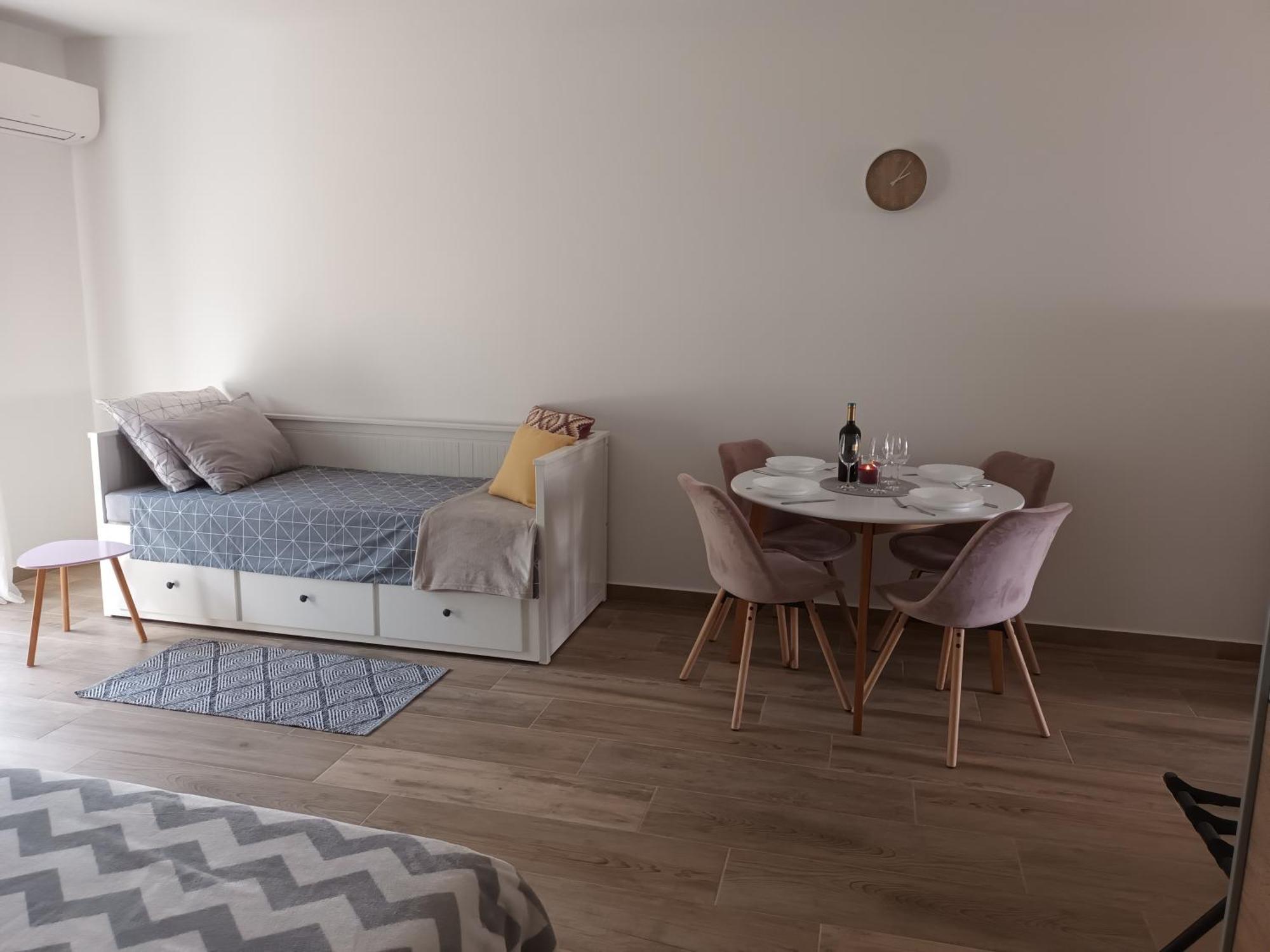 Studio Apartman Dori พูลา ภายนอก รูปภาพ